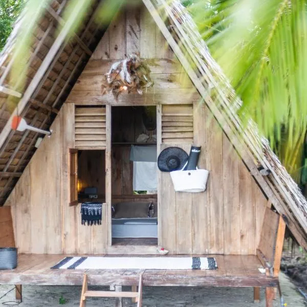 Tailana Island Pulau Banyak, ξενοδοχείο σε Alaban