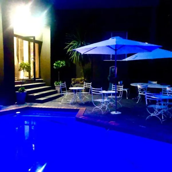 Absolut Guest Boutique, hotel v destinaci Centurion