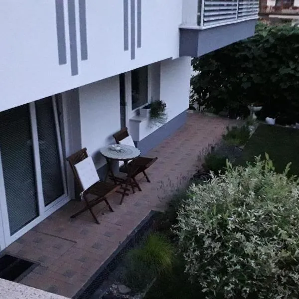 Apartma Julija, hotel Lučéban