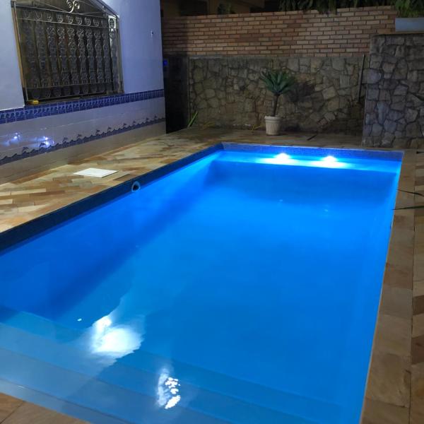 Casa espetacular com piscina para grupos - Glamour e lazer
