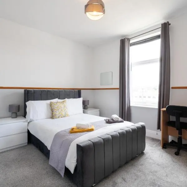 Spacious 4BR, Parking, Near Centre, Accommodates 7, ξενοδοχείο στο Σέφιλντ