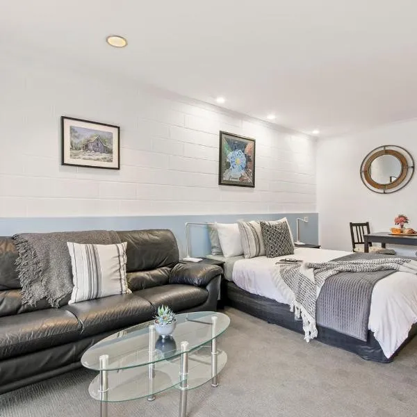 Sandbar Motel, hotel in Lakes Entrance