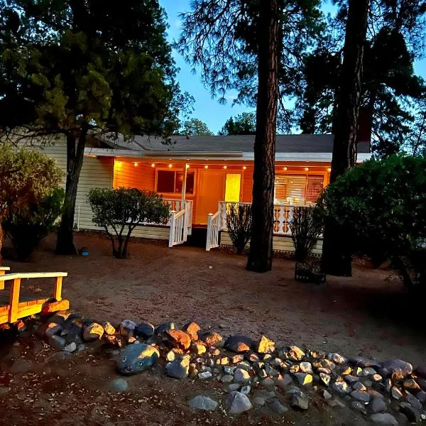 Hidden Gem Retreat in the Heart of Payson, hotel v destinaci Payson
