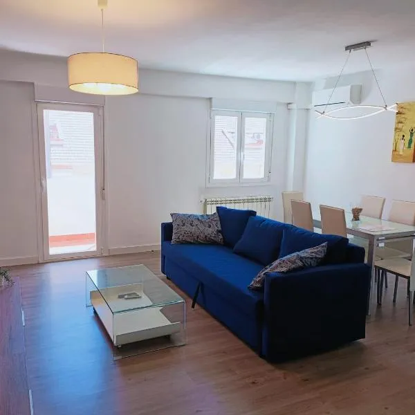 Apartamento El Torreón, con opción a parking, hotel in Zaragoza