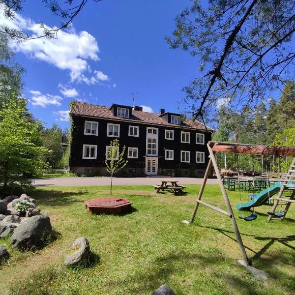 Villa Karllösa - Bed and Breakfast, hotelli kohteessa Målilla