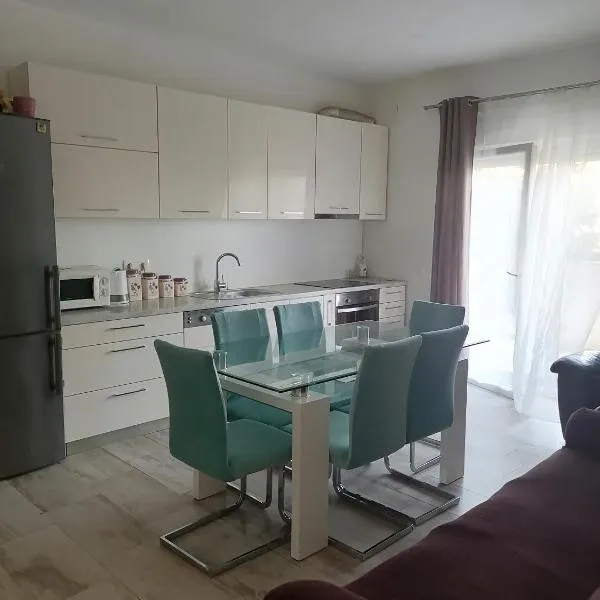 Apartments Seven Castles P, hotel di Kaštela