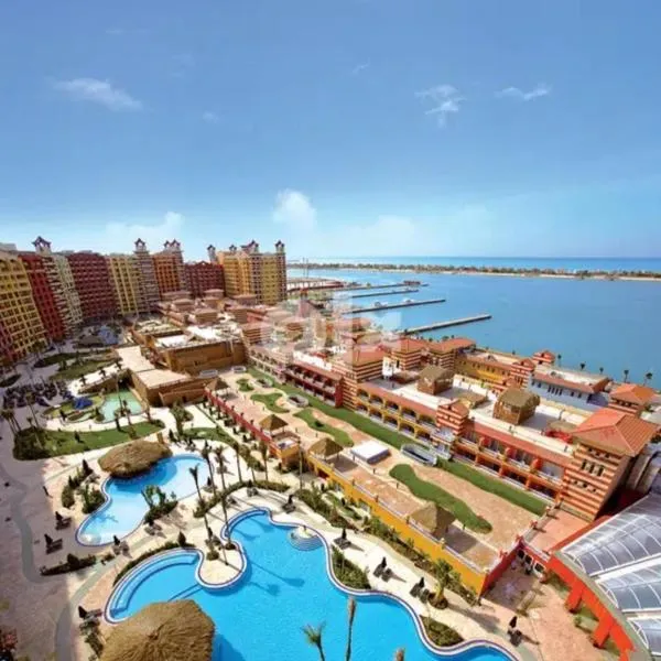 فندق بورتو مارينا - غرفة فندقية بخدمة فندقية, hotel in El Alamein