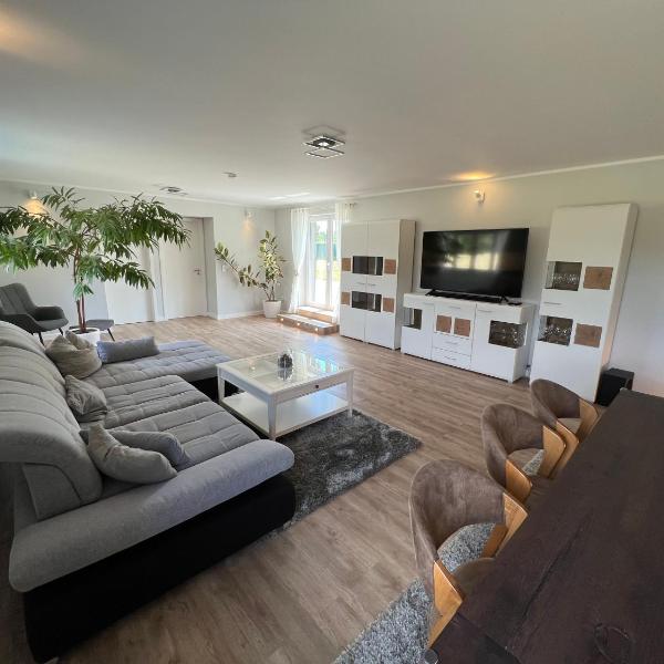 Bungalow 4 Schlafzimmer 8 Personen Parkplatz Grundstück Garten, Leipzig