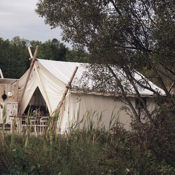 Fronterra Wellness Farm & Camp, hotel sa Hillier
