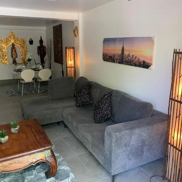 Fong Kaew and Baan Nang Fa Guesthouse, hotel v destinaci Pláž Patong