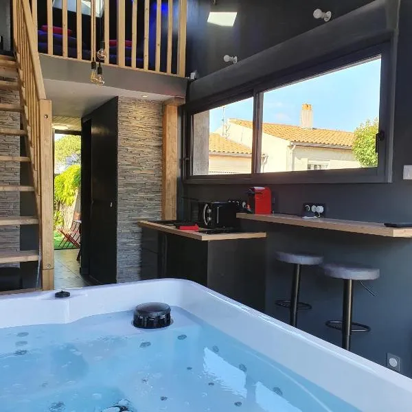 Loft Spa Bord de Mer Fouras - 800m des plages，位于富拉的酒店