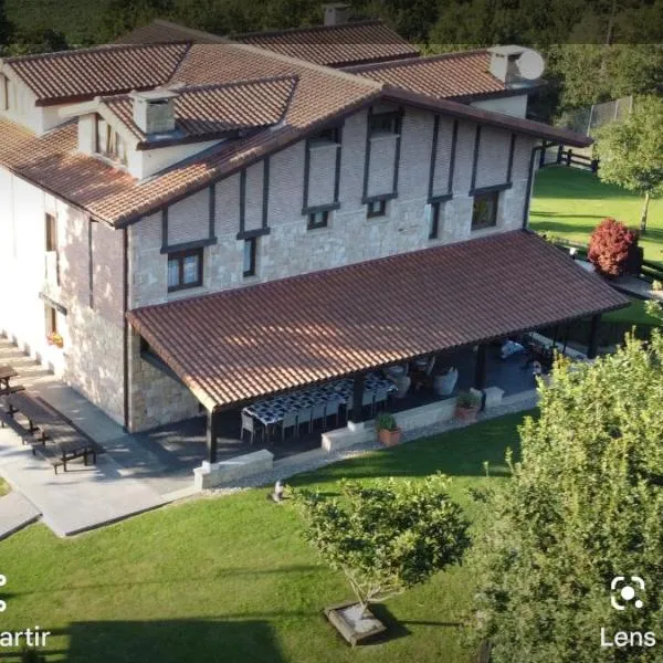 Casa Rural Eguzkilore, Hotel in Laukiz