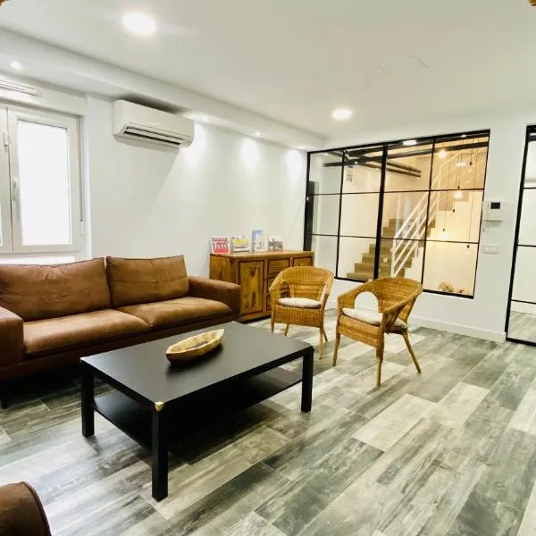 Centrally located duplex: Madrid Río-Palacio Real LINNEO، فندق في مدريد