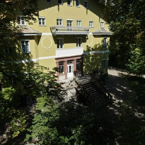 Villa Quintana, hotel en Künzing