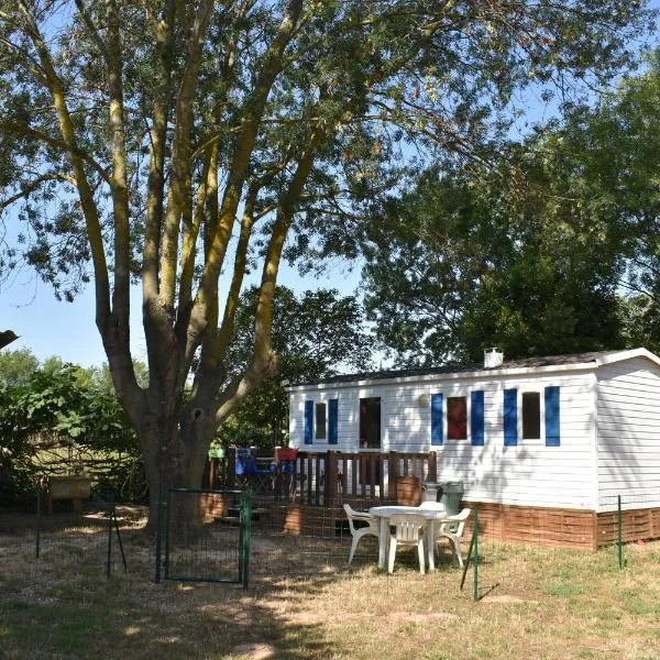 mobil-home sur terrain bucolique, hotel in Hyères