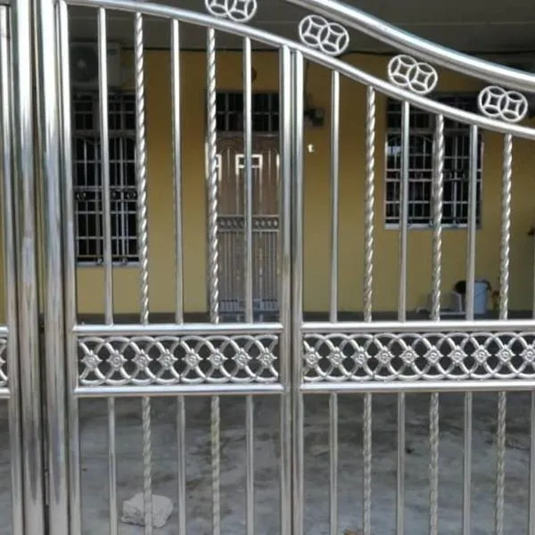 E&Y Inn, ξενοδοχείο σε Kampong Tanjong Tengku