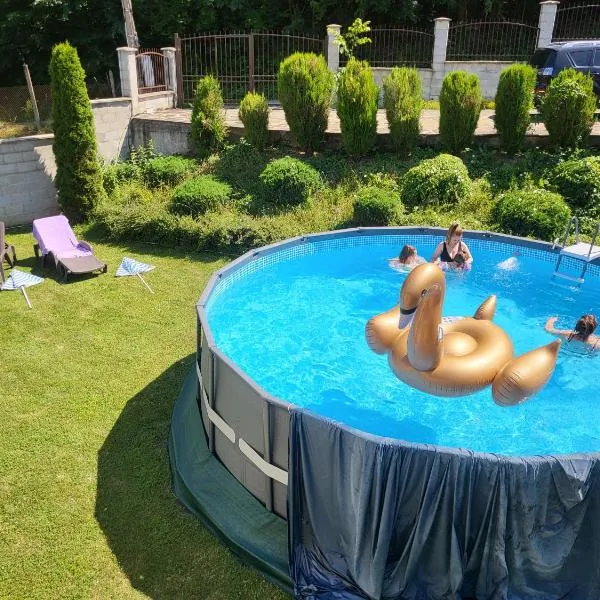 Двете къщи в планината, hotel in Beli Osŭm