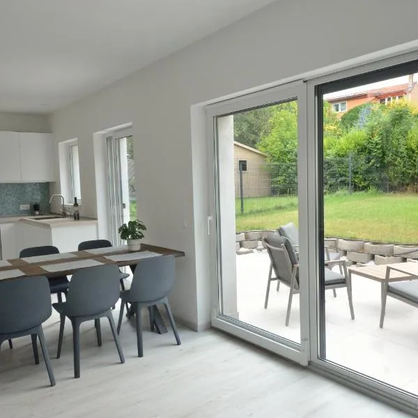 New 2 Bedroom Condo In The Center, hôtel à Budaörs