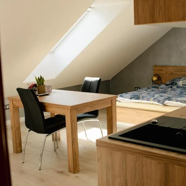 Apartamenty Jordanów - Stacja Paliw MOYA, hotel v destinaci Jordanów