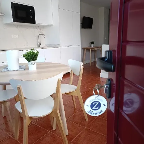 Apartamentos Marina, ξενοδοχείο σε Naveces
