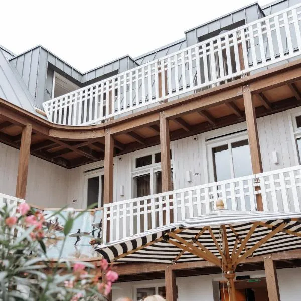 Hotel Paradis Zandvoort, hotel di Zandvoort