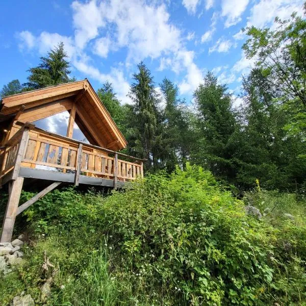 Les cabanes du domaine de l Esperluette, Hotel in Le Lauzet-Ubaye
