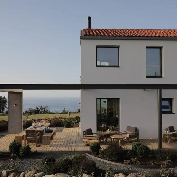 El Faro Unkempt - Tazones、Villarのホテル