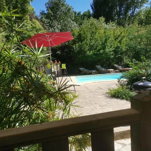 Le P'tit gîte, hotel in Saint-Privat