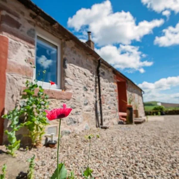 Spacious & Stylish StoneHous Cottage, hotel en Forfar