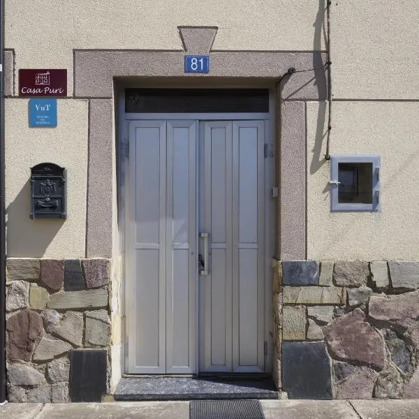 CASA PURI - ACOGEDORA CASA CON PARKING y PATIO INTERIOR、Robles de la Valcuevaのホテル