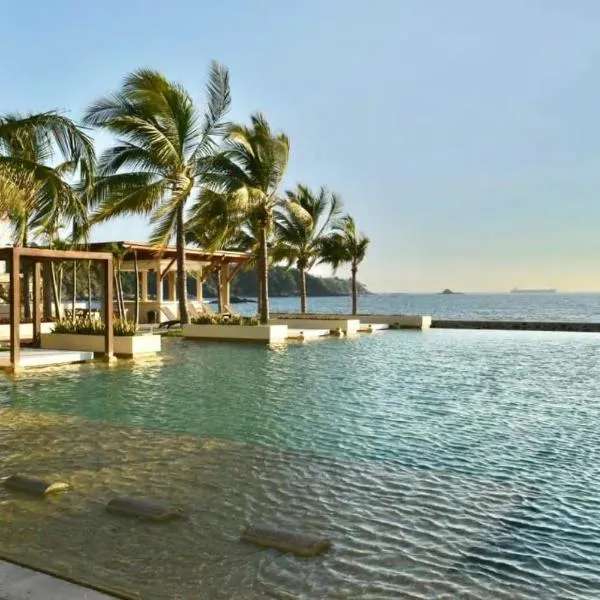 Ponto Horizonte Manzanillo. Best place in Manzanillo!!! Luxury beach front condo, gorgeous views!! Best place you can stay!with up to 8 people., hotel v destinaci Manzanillo