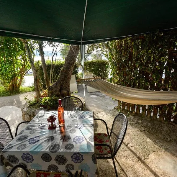 Bungalow Olivtree, hotel en Supetarska Draga