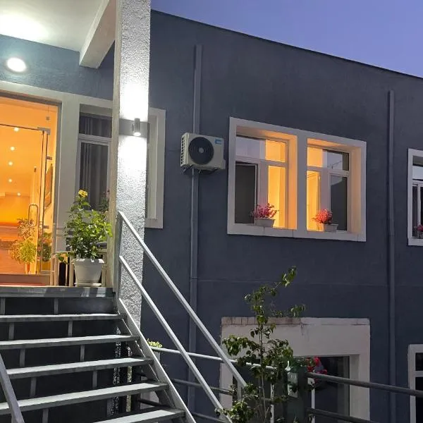 Deni's Hotel, ξενοδοχείο στους Αγίους Σαράντα