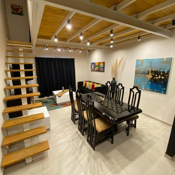 URBANA PREMIUM SUITES Apartamentos de Categoría Parking Privado - Seguridad - Sanatorio Allende - Hospital Privado - Estadio Kempes - Universidad Siglo 21 - Complejo Ferial Córdoba - Quorum - Aeropuerto Internacional Taravella, hotel di Córdoba