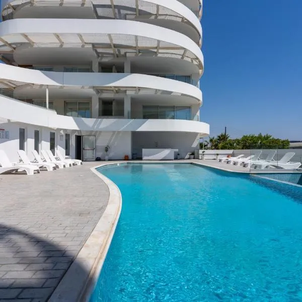 Oyster 1-BR Apt in Larnaca, hotel in Larnaka