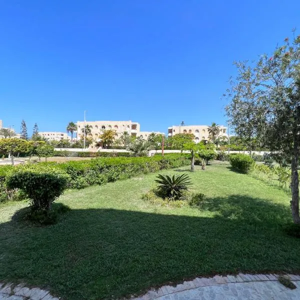 قرية سيدى كرير القوات المسلحة Chalet ground floor Kreer Armed forces Resort North coast k34 شاليه أرضى ثلاث غرف قرية سيدى كرير ق م For Egyptians families only, hotel in Abû Zeira
