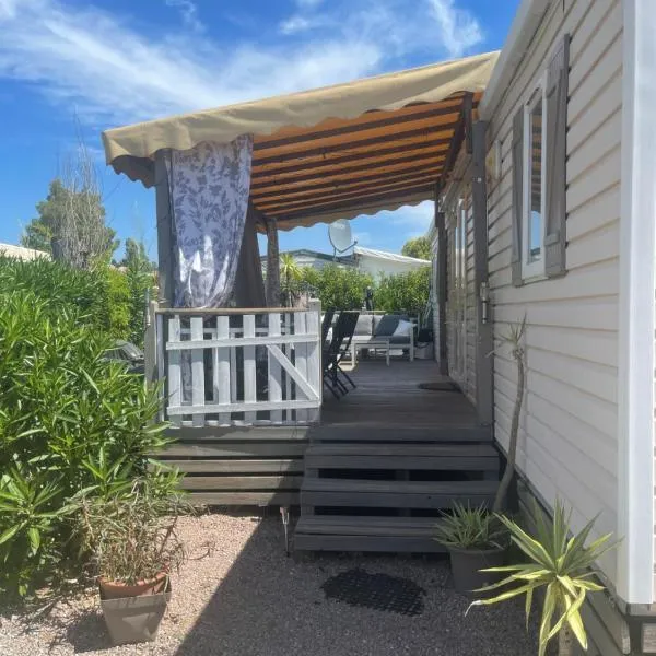 Magic Mobile Montourey, 3 chambres, 2 salles de bain, piscine disponible sur place, hotel in Fréjus