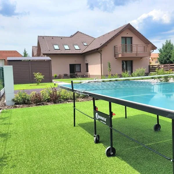 Silver Lodge Vendégház Egerszalók，位于艾格扎洛克的酒店