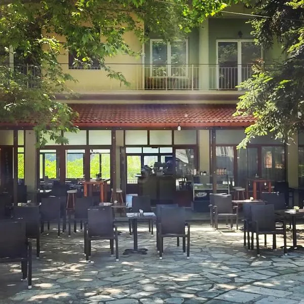 FANTINO HOTEL, hotel in Domnista