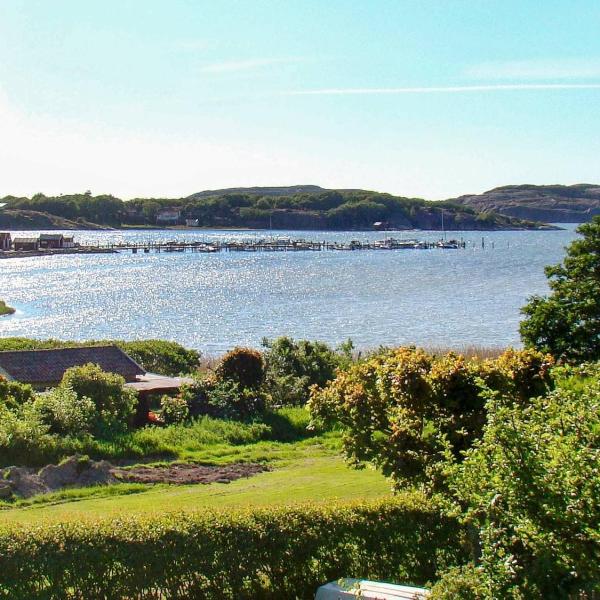 4 person holiday home in Hamburgsund