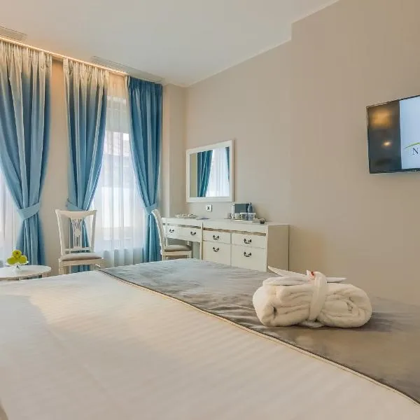 New Era Hotel Old Town Bucharest parking with fee nearby, hotel v Bukurešti