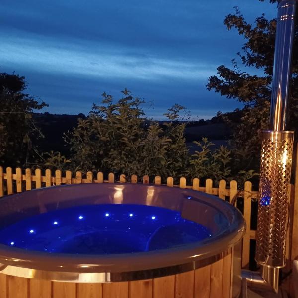 Norwell view farm glamping with hot tubs, Bath