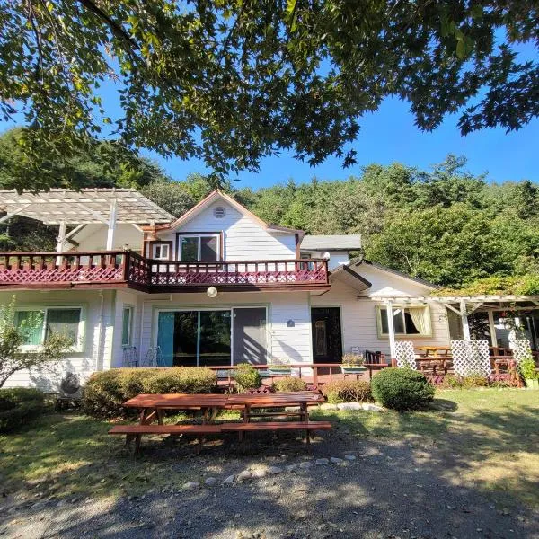 White House Over Hill,位于襄阳郡的酒店