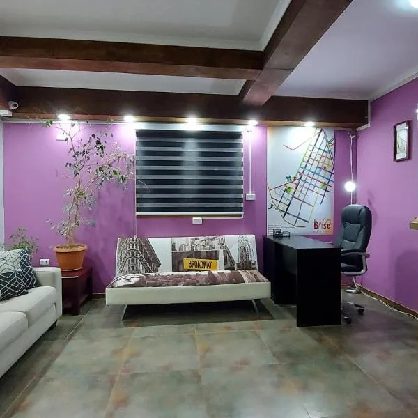 Hostal La Base, ξενοδοχείο σε Πουέρτο Νατάλες