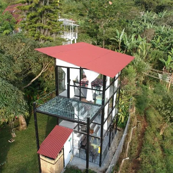 Cristal House Glamping at Villa Migelita Ecolodge, hotel en Palmira