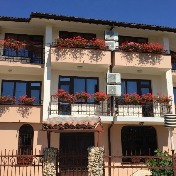 Guest House ,,Emotion'', hotel in Balchik