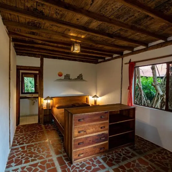 Suites La Tortuga, hotel a Ayampe