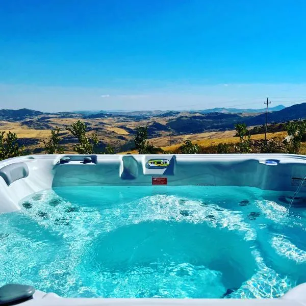 MonteSoprano Agriturismo - Resort - Spa - Gym -Camping - Suite, hôtel à Capizzi