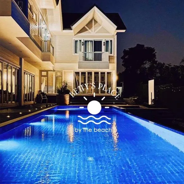 4 Bedroom Beachfront House with Private Pool in Batangas, hotel in Nasugbu