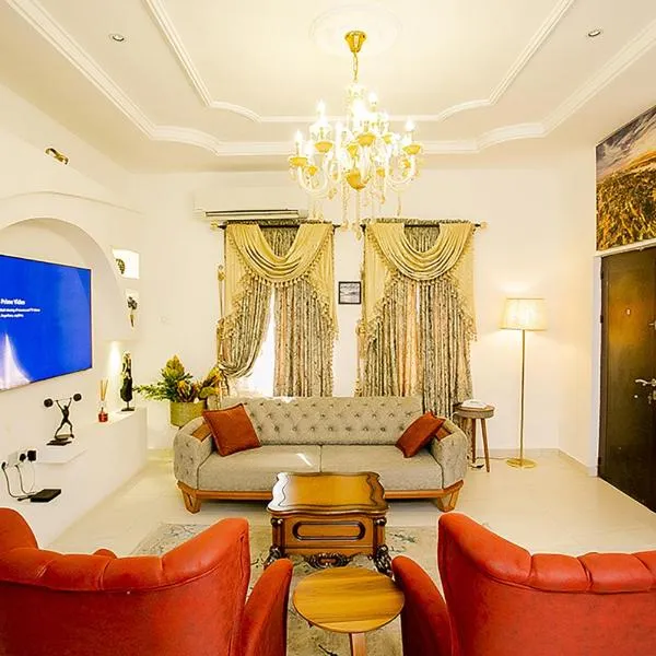 Kiki's Home and Apartments，位于Magboro-Akeran的酒店